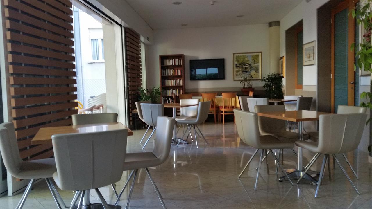 Hotel Angelus Rimini Exterior foto